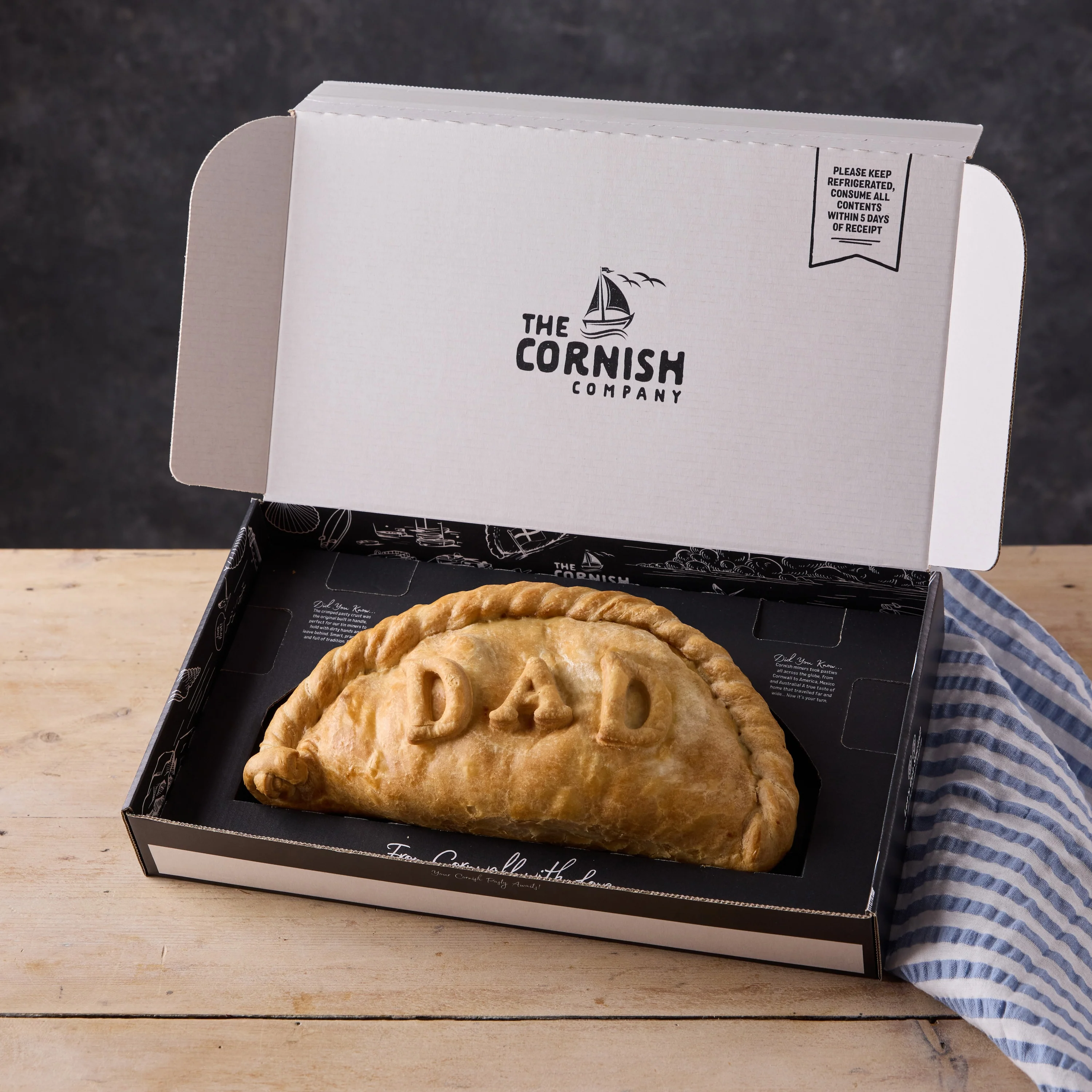 1 x Giant "DAD' Steak Cornish Pasty - Image 4