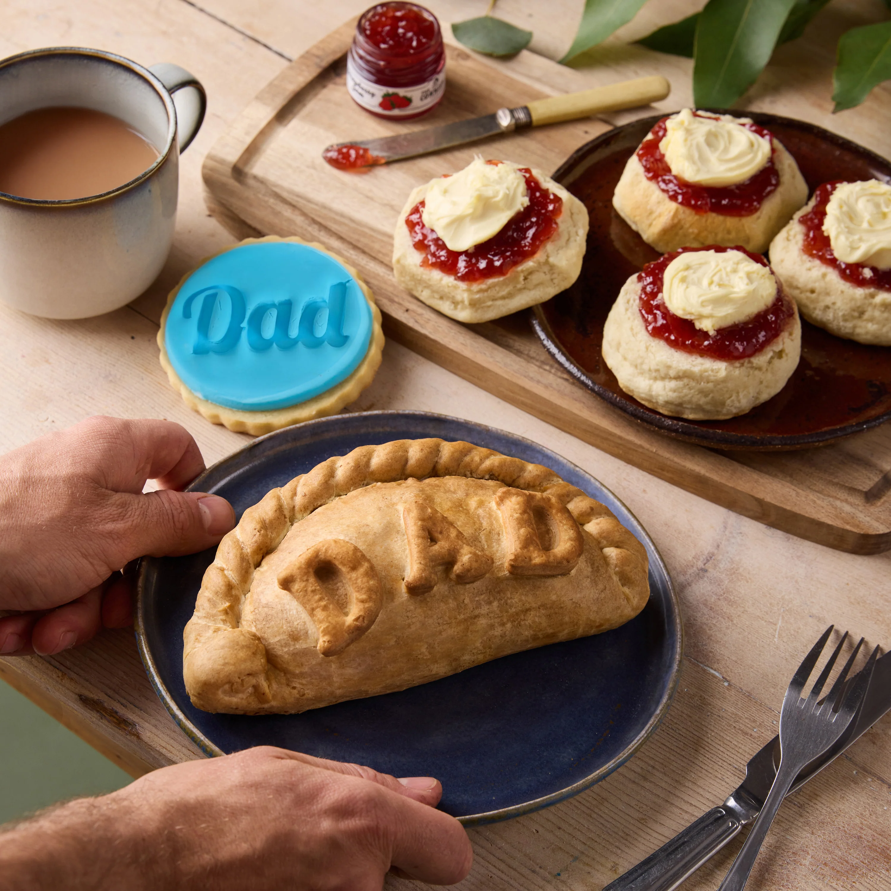 The Dad Pasty & Cream Tea Hamper - Image 6