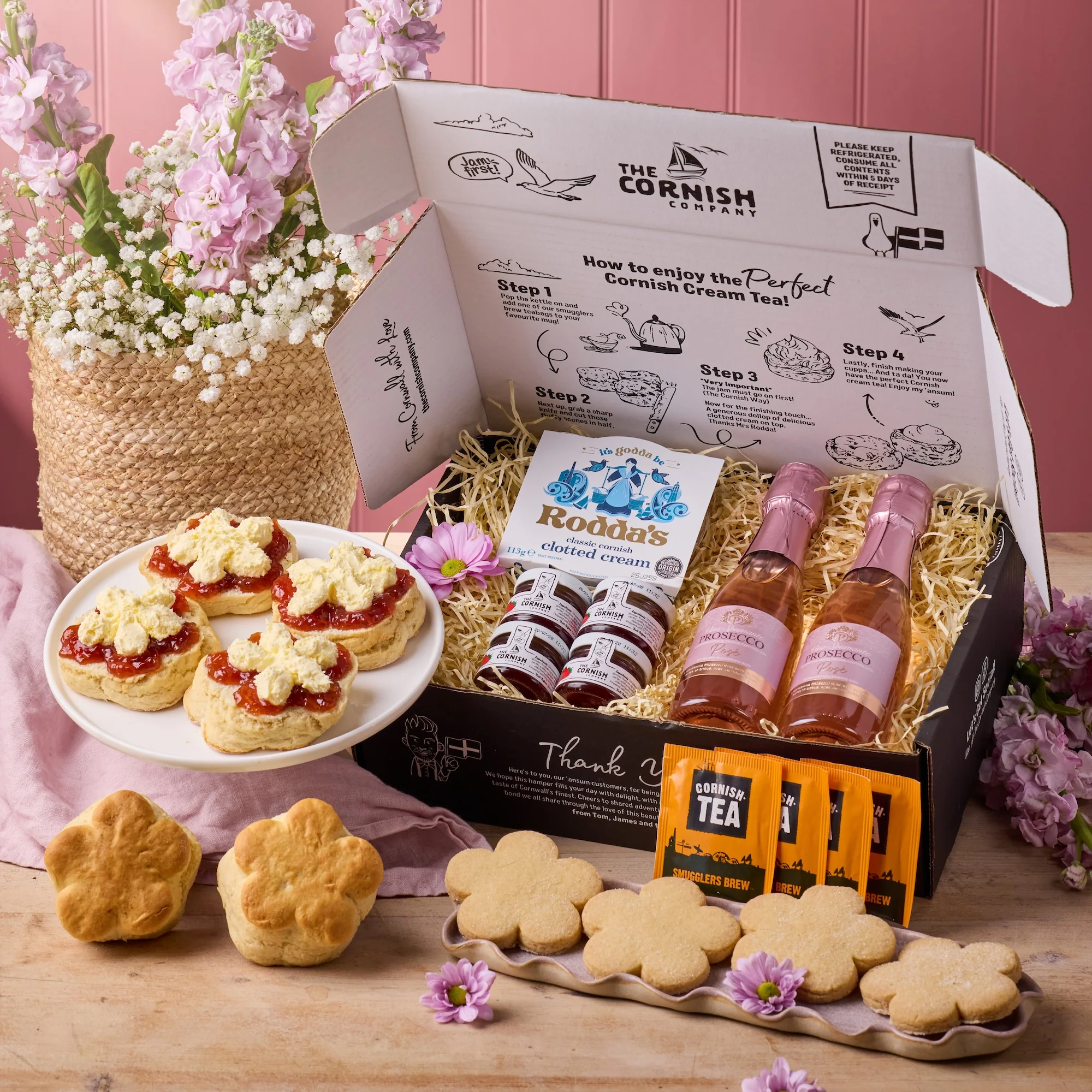 The Petals & Prosecco Hamper